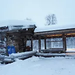 Villa Tolonen A Beautiful Log By The River Ivalo