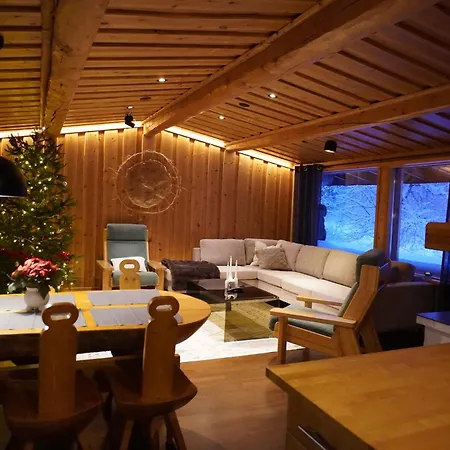 Tolonen A Beautiful Log By The River Вилла *