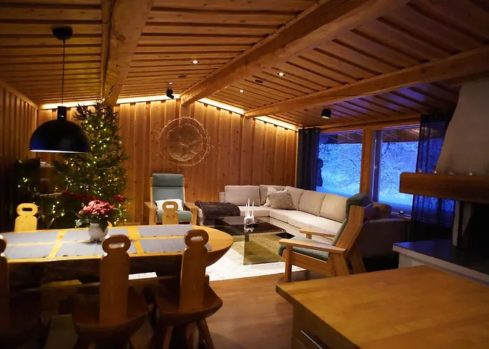 Tolonen A Beautiful Log By The River Вилла *