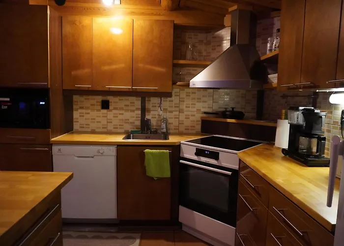 Вилла Tolonen A Beautiful Log By The River