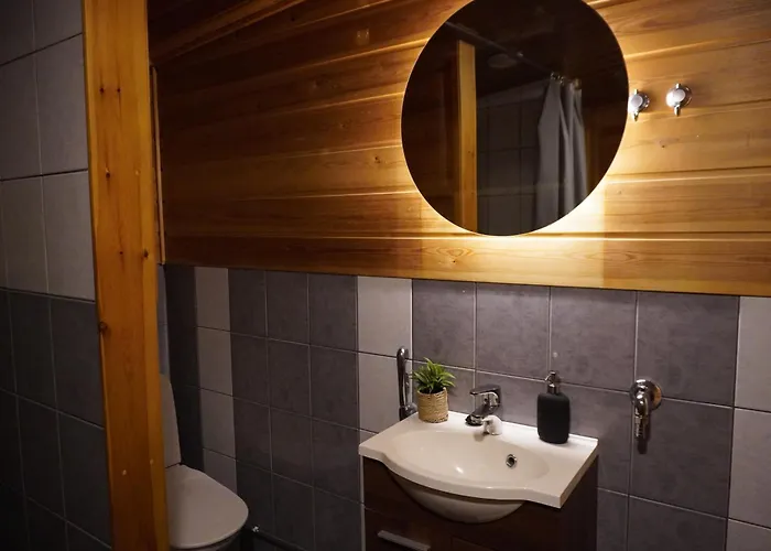 Вилла Tolonen A Beautiful Log By The River