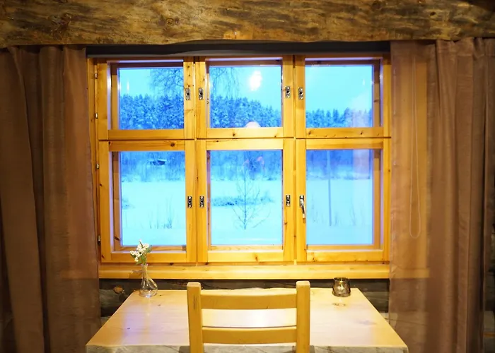 Tolonen A Beautiful Log By The River 이발로