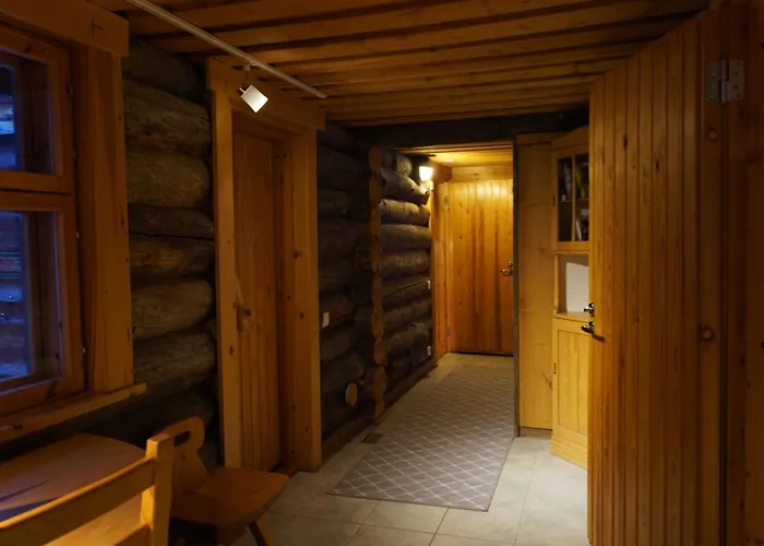 Вилла Tolonen A Beautiful Log By The River