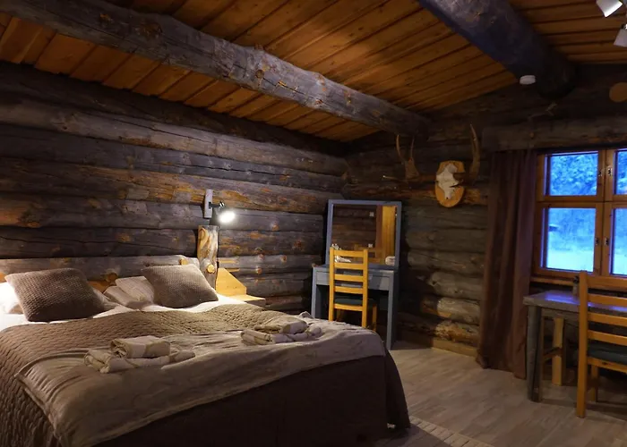 Вилла Tolonen A Beautiful Log By The River