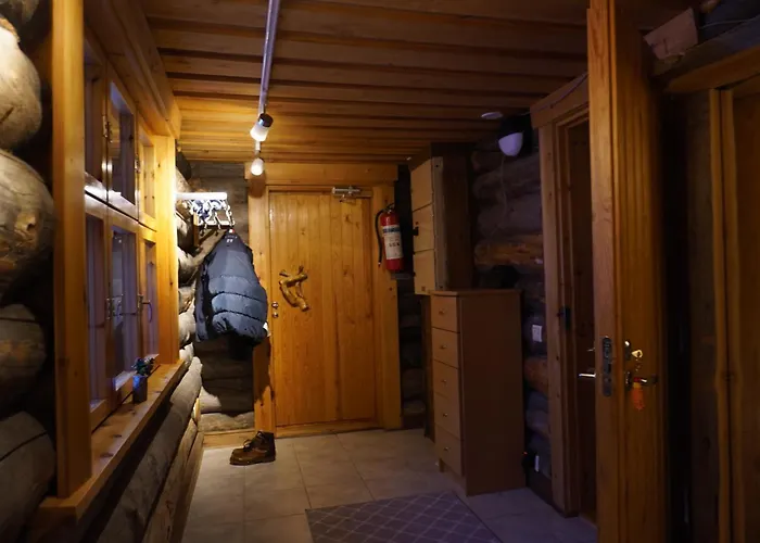 Вилла Tolonen A Beautiful Log By The River