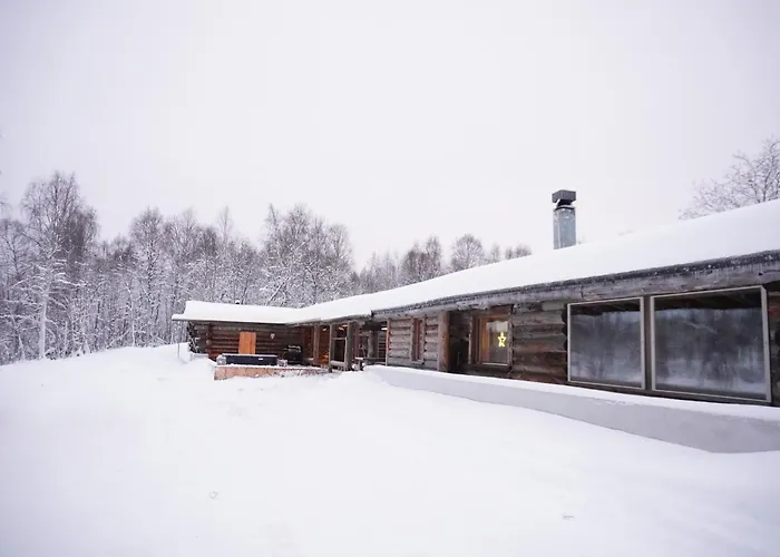 Вилла Tolonen A Beautiful Log By The River